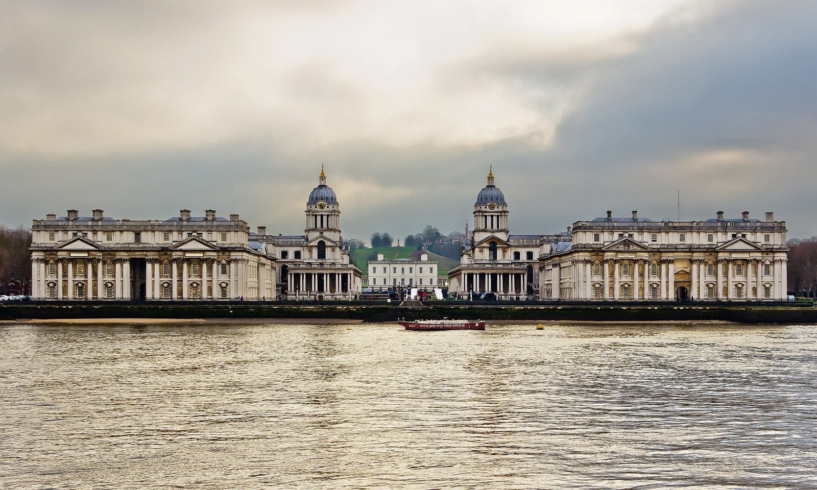 Thames’ten Greenwich’teki Old Royal Naval College